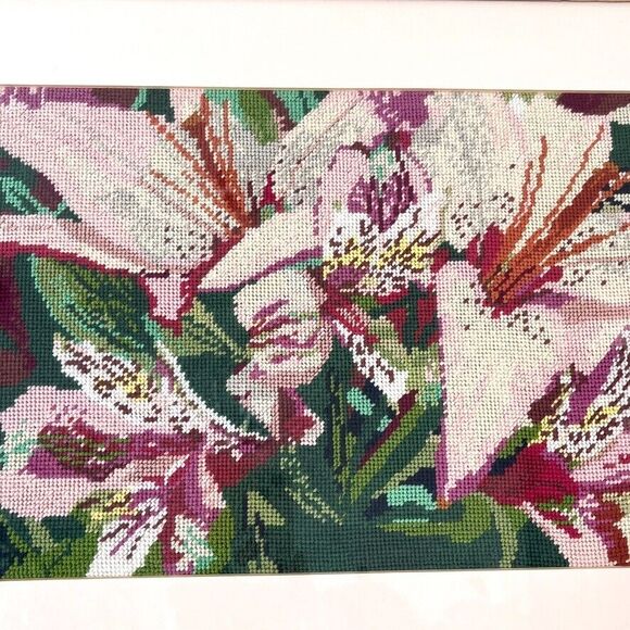 Vintage Framed Needlepoint Lily Floral Wall Art Handmade Embroidery Decor 18X14 - Picture 3 of 9
